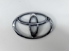 2000-2002 Toyota Avalon Grille Emblem Front Grill Logo Oem Missing Tabs 2000-2002 Toyota Avalon Grille Emblem Front Grill Logo Oem Missing Tabs