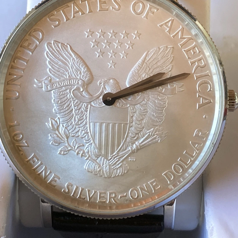 Croton 2006 Reloj Dólar Plata Movimiento Cuarzo Con Estuche Una Batería Nueva Foto 2 de 4