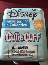 Disney Favorites Collection Cutie Cuff Plush Slap Band  Olaf  New and Unused
