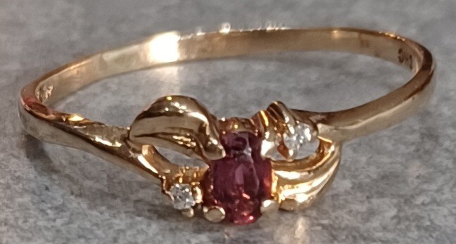 10kt. Solid Yellow Gold Ruby & Diamond Ladies Rin… - image 1