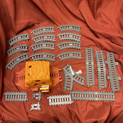 Thomas And Friends Sky- High Bridge Jump Replacement Track 20 Pieces 1 Tunnel