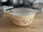 Vintage Pyrex Trailing Flowers 475-B Light Yellow Casserole Dish W/ Lid 2 1/2 QT