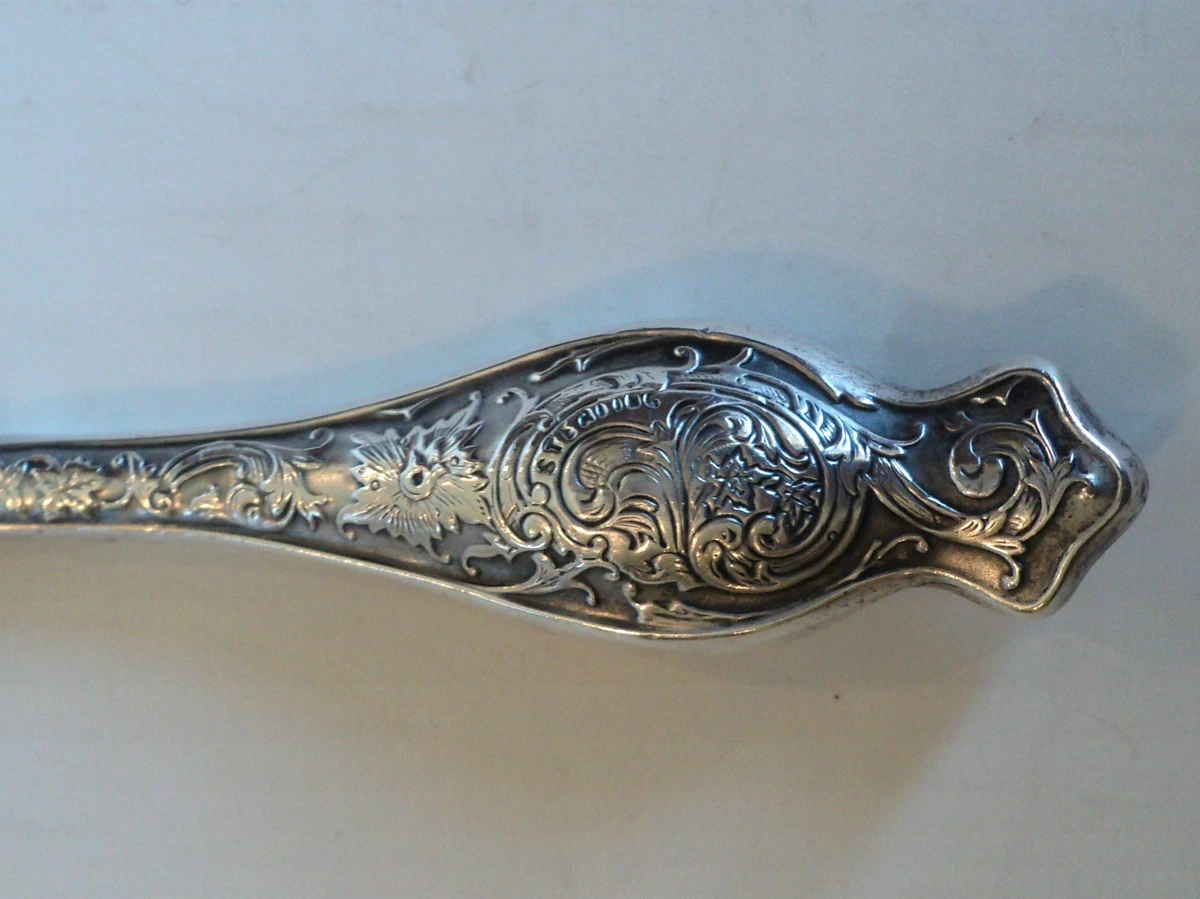 Engraved clearance shoe horn