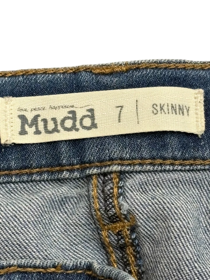 Pantalones de mezclilla Mudd para mujer talla 7 ajustados elásticos desgastados con tachuelas dobladillo crudo azul Foto 2 de 4