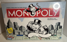 2004 Monopoly Parker Brothers Classic Board Game New Sealed Free Shipping 
