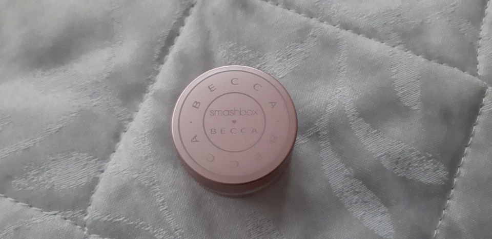 Becca Halo Under Eye Brightening Corrector FAIR/LIGHT 4,5 g  (2x getestet) - Bild 3 von 4