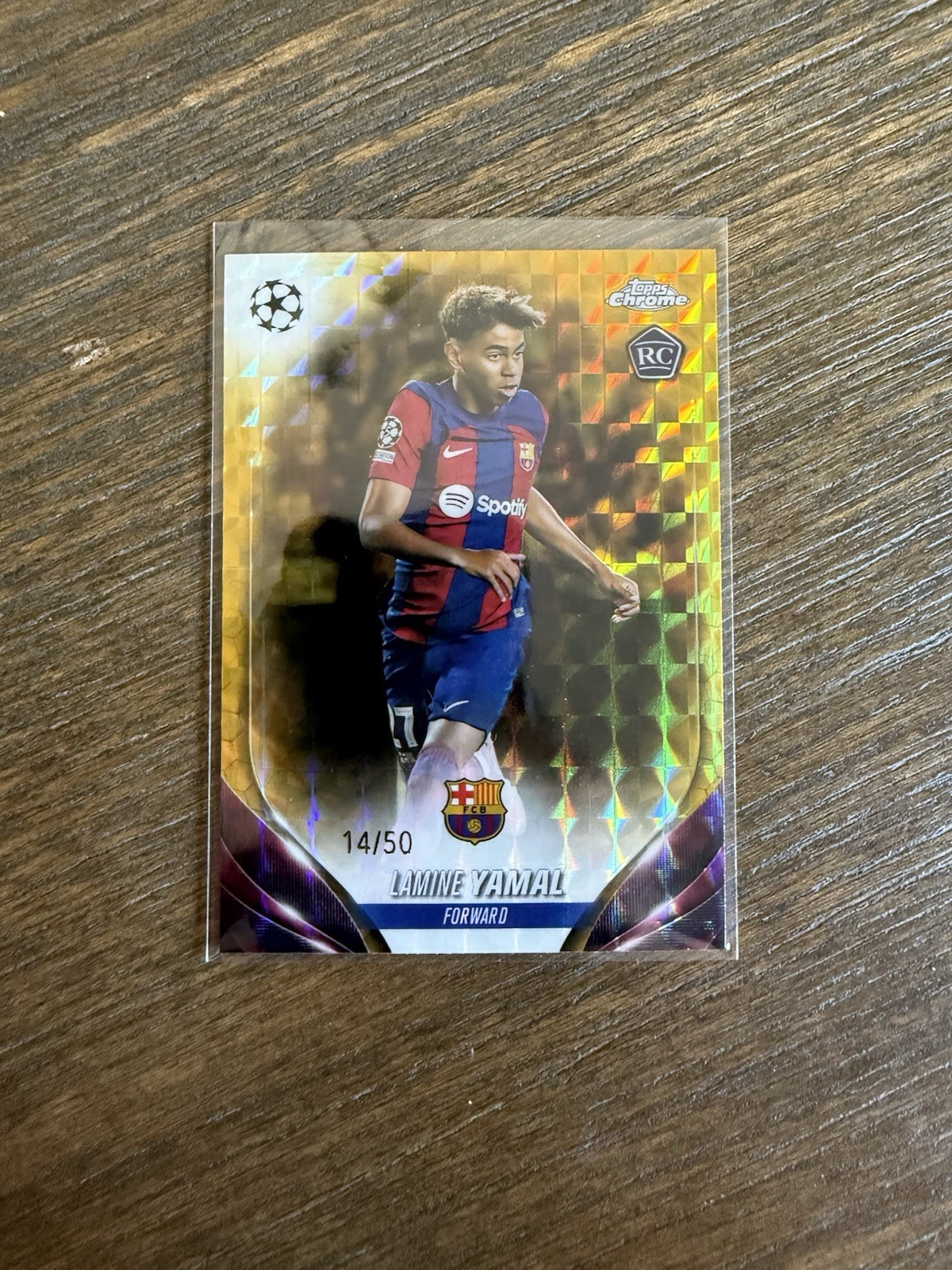 2023-24 TOPPS CHROME UEFA #64 LAMINE YAMAL GOLD GEOMETRIC REFRACTOR ROOKIE /50