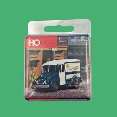 Walthers HO Divco Milk Truck Kit 933-4002