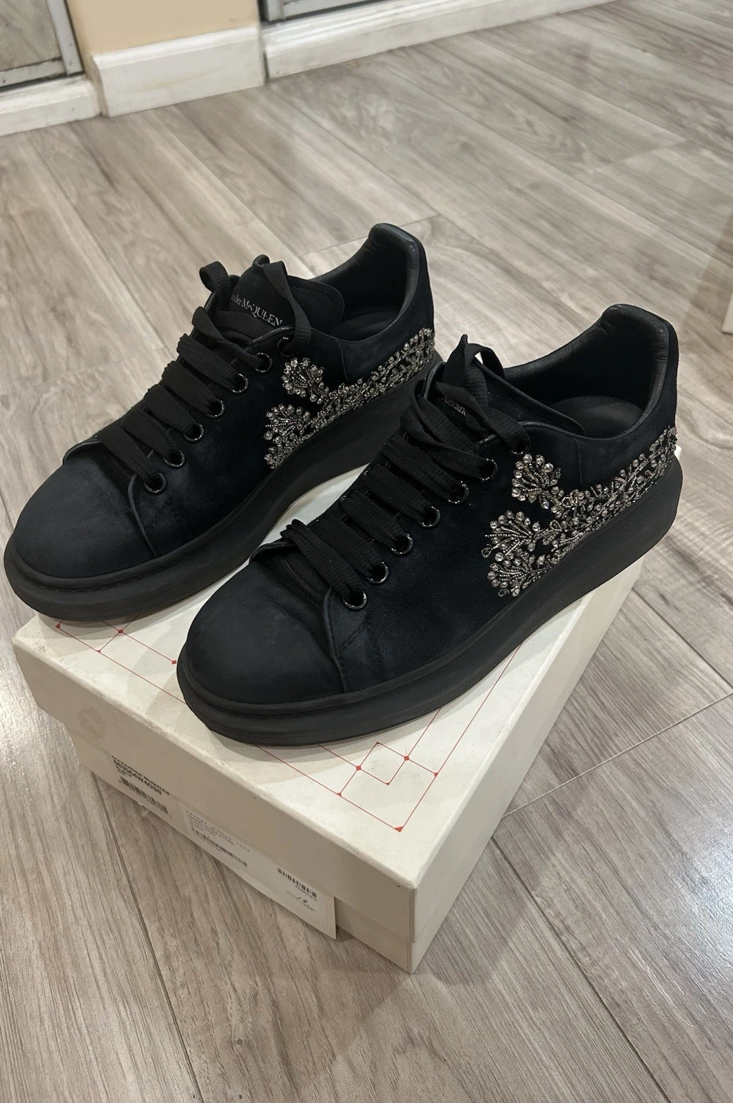 Alexander McQueen — Alexander McQueen Men’s Black Low Top Lace-Up Sneakers Rubber Sole 663564W4QS0