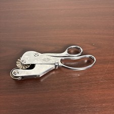 Vintage Made In USA Royal Brand Cutlery Chrome Pinking Shears Scissors