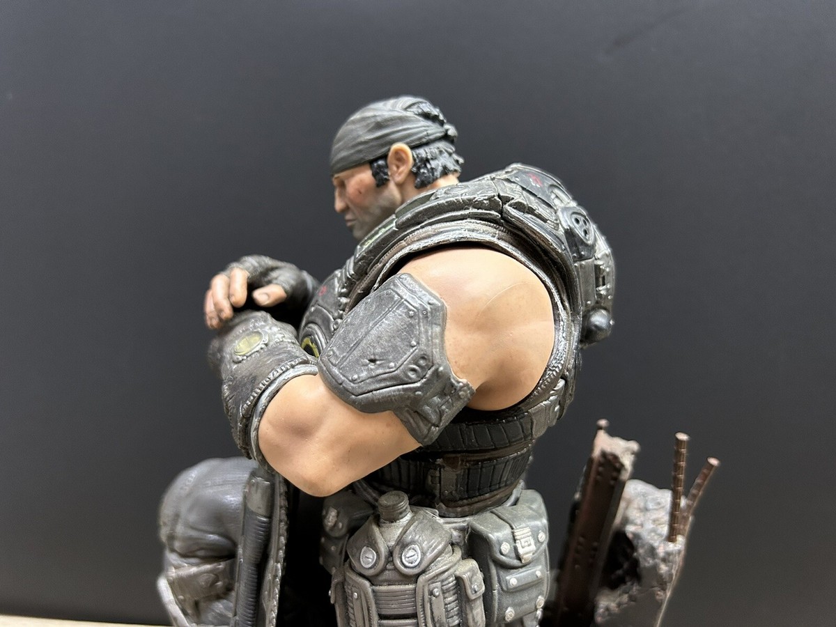 Gears of War 3 Collector's Edition PVC Statue Marcus Fenix