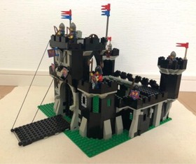 Lego 6085 Black Monarch&rsquo;s Castle SET 16x32 Used From Japan