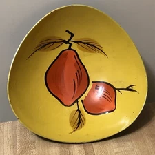 Vtg Mid Century Modern Plastic Melmac Fruit Bowl