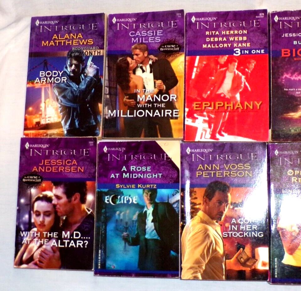 Lot 12 Harlequin Intrigue Romance Novel Books Suspense Eclipse Bedside Manner PB Foto 2 de 3