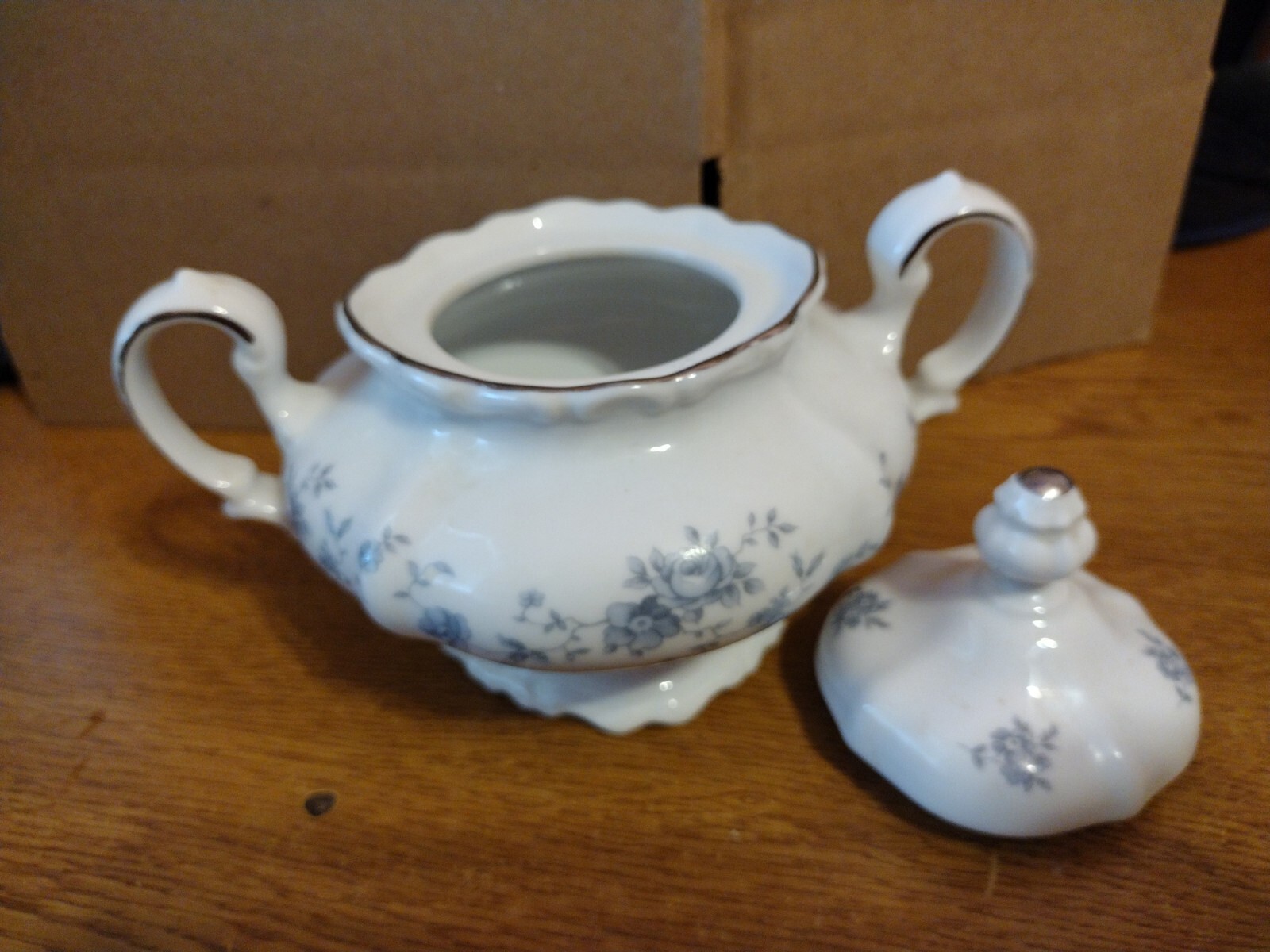 Blue Garland Covered Dish Johann Haviland