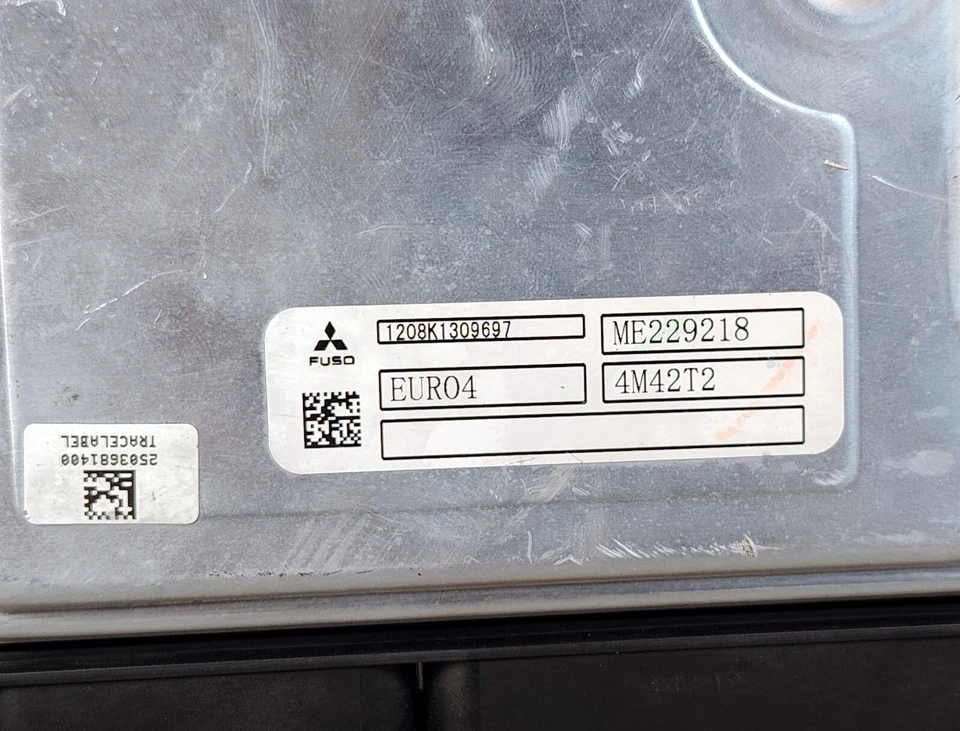 Mitsubishi Fuso Canter 3.0 Engine ECU 4M50T 4M42T 0281020063 ME194098 4079202311 - Image 4 of 4