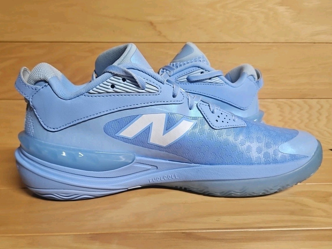 New Balance Hesi Low V2 Electric Sky Blue Size 9 Mens Basketball