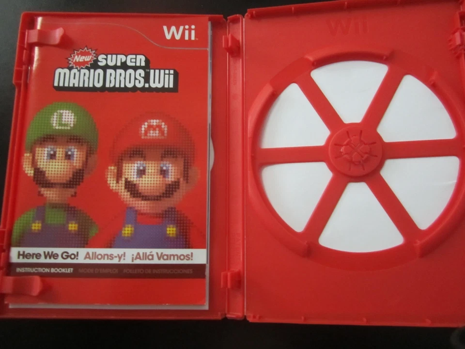 New Super Mario Bros. Wii (Wii, 2009)~HUGE MANUAL+CASE~~NO GAME DISK~~ - image 2 of 2