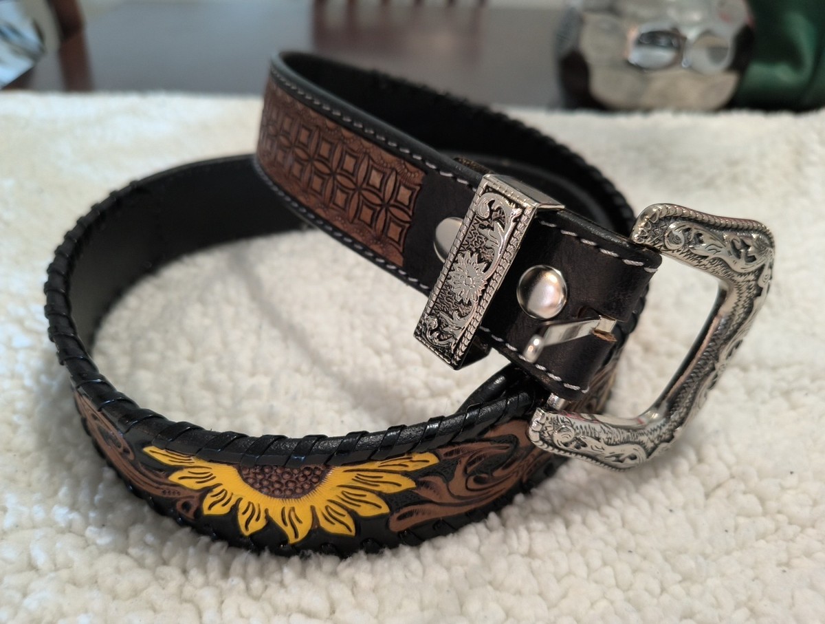 NWT Shyanne Women’s Tooled Cross Leather Belt Shyanne Women main image 4