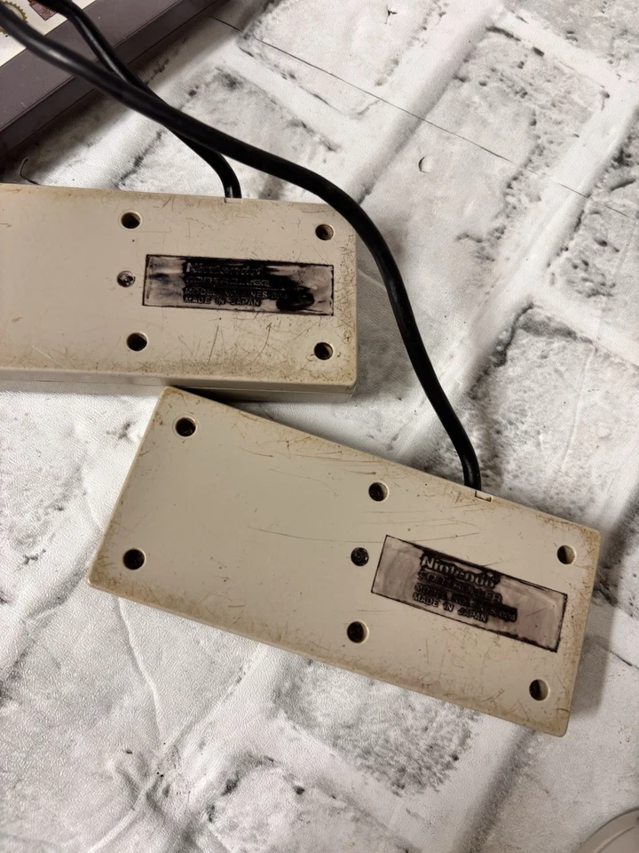 Vtg Nintendo NES Controller Model NES-004 Original OEM Blue Zipper Suncom Game - Image 3 of 4