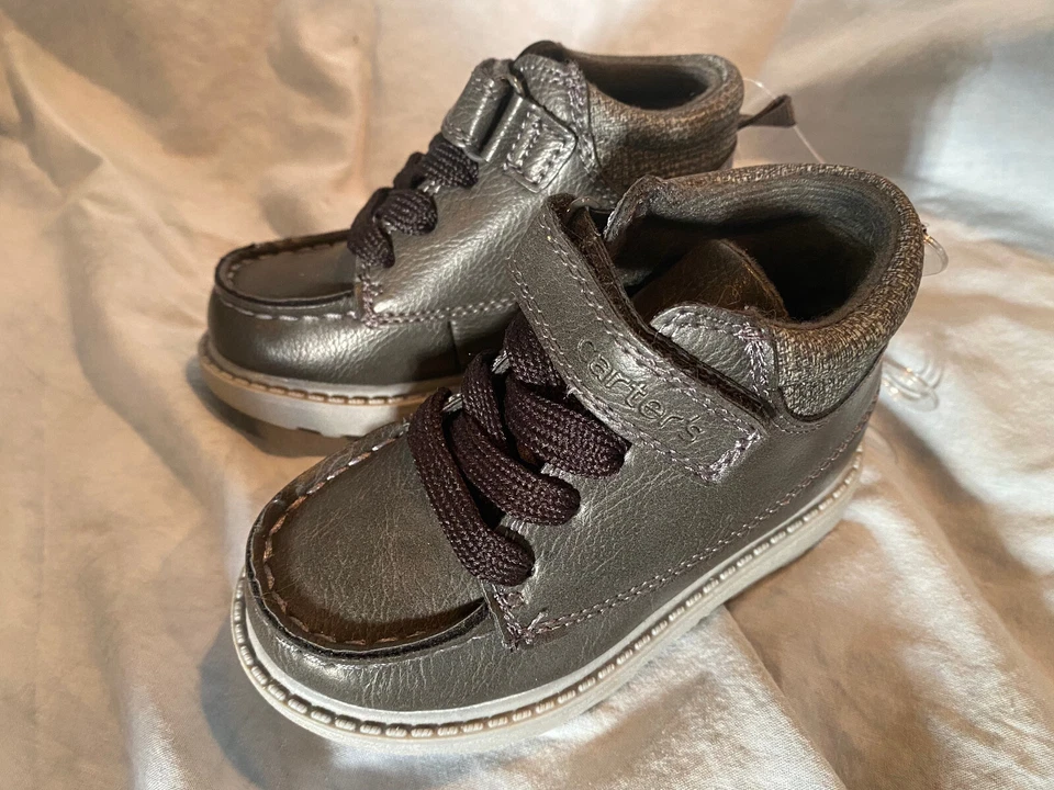 Zapatos de bota Carter's grises para niños pequeños TALLA 6 - gris estilo normando - etiquetas incluidas Foto 2 de 4