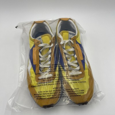 Size 10 - Reebok Classic Leather Legacy Collegiate Gold  display picture 2