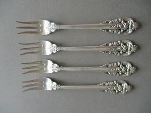 Grande Baroque by Wallace Sterling Seafood Cocktail Forks (4) No Monogram