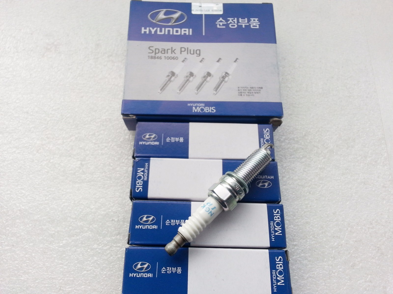 OEM Genuine Spark Plug 4PC 1SET for Hyundai Veloster 1.6L 20122017