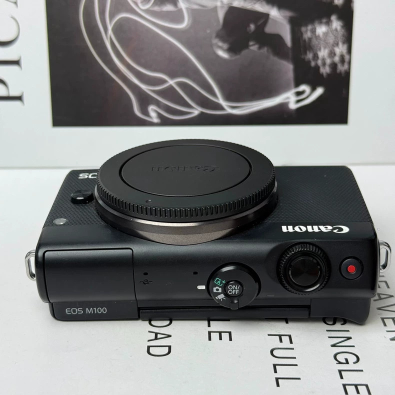Canon EOS M100 24.2MP Digital Camera WITH EF-M 15-45mm Lens Set