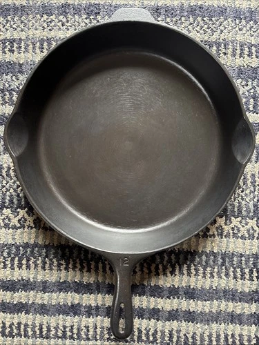 Vintage Wagner Ware #12 B Unmarked 14” Cast Iron Skillet - Nice