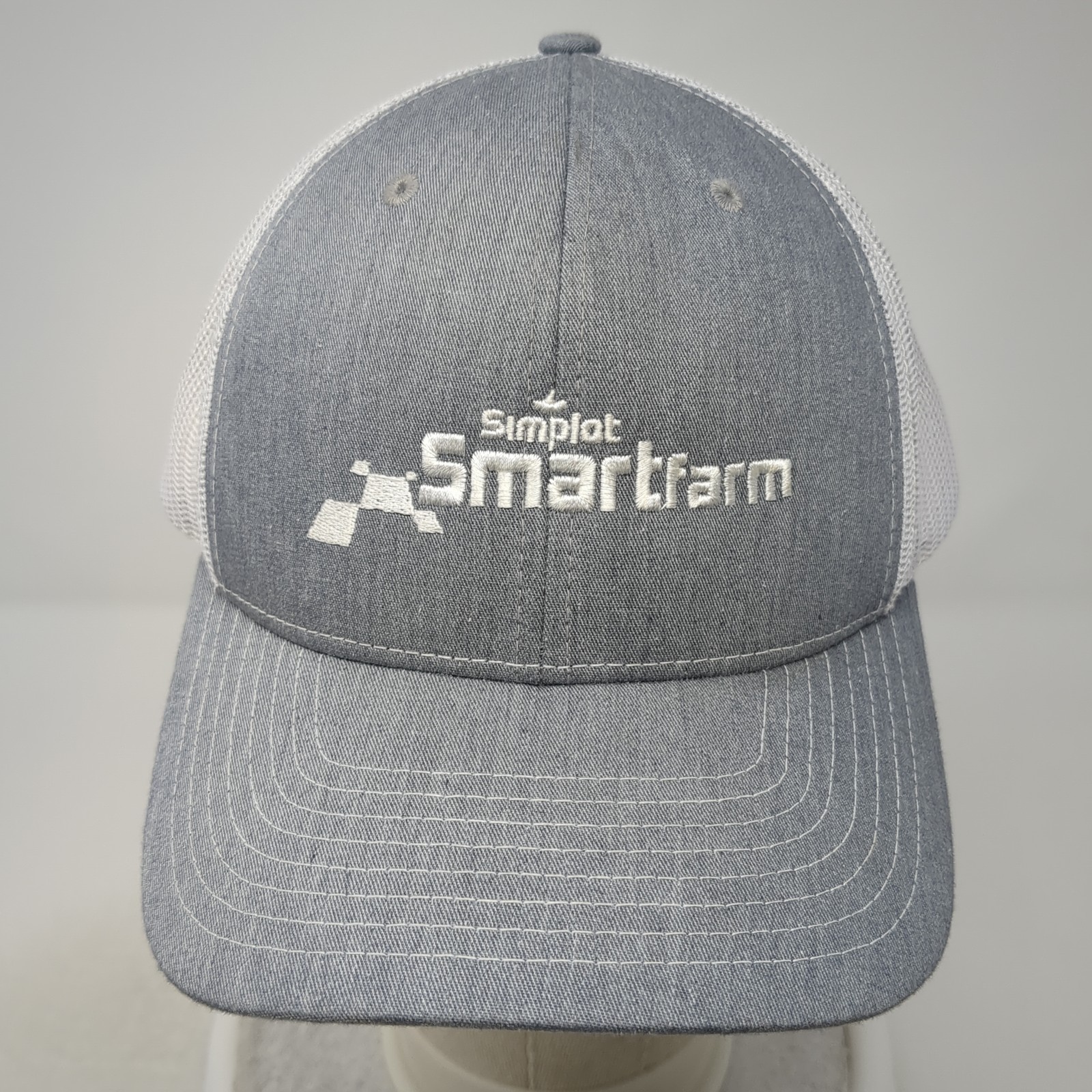Simplot Smart Farm Snapback Trucker Hat Gray One … - image 2