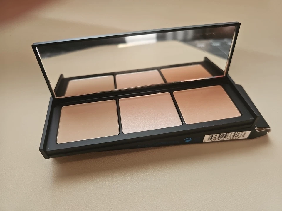 Cargo_HD Picture Perfect Illuminating Palette New In Box - Image 2 of 2