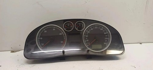 VW PASSAT B5 3B3 Kombiinstrument VWZ77606226076 3B0920827A 271002238 34892378
