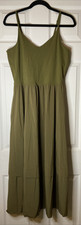 Athleta Elation Hybrid V-Neck Maxi Dress Medium Green Built In Bra Tiered NWOT