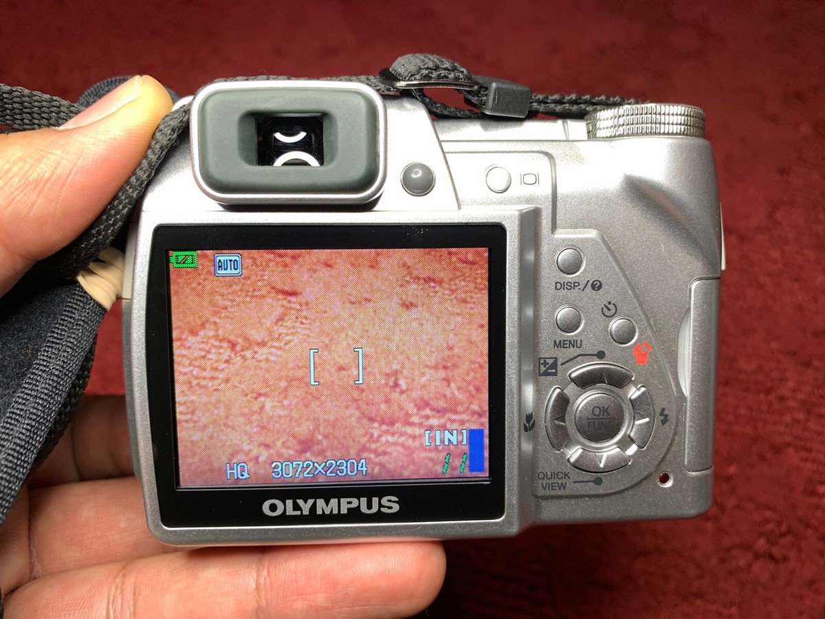 Olympus SP-510 UZ Ultra Zoom 7.1MP Digital Camera 10x Zoom Used