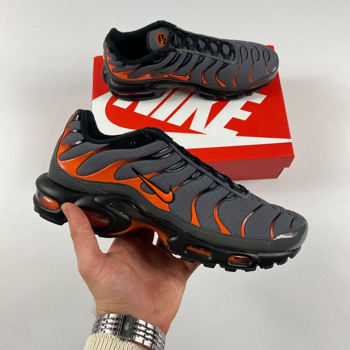 nike air max plus team orange iron grey
