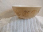 Vtg Pyrex Promotional Hex Design 4 Quart Mixing Bowl, Tan And Gold Color.