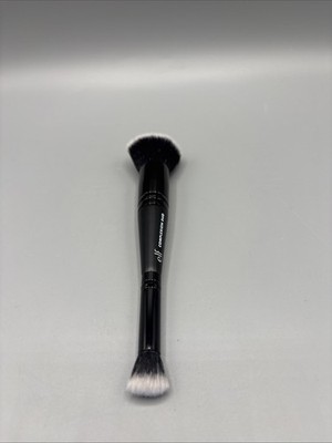 E.L.F ELF BLUSH BRUSH - BLUSHING, HIGHLIGHTING, 84180 | B-Ware