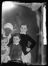 Photo:Nichols W H Family Portrait with Children and Woman