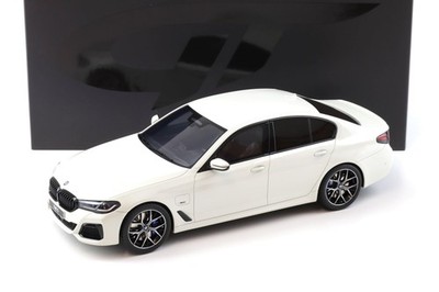 1:18 GT Spirit GT496 BMW 5 Series G30 545E xDrive Limousine M-Sport Alpine white