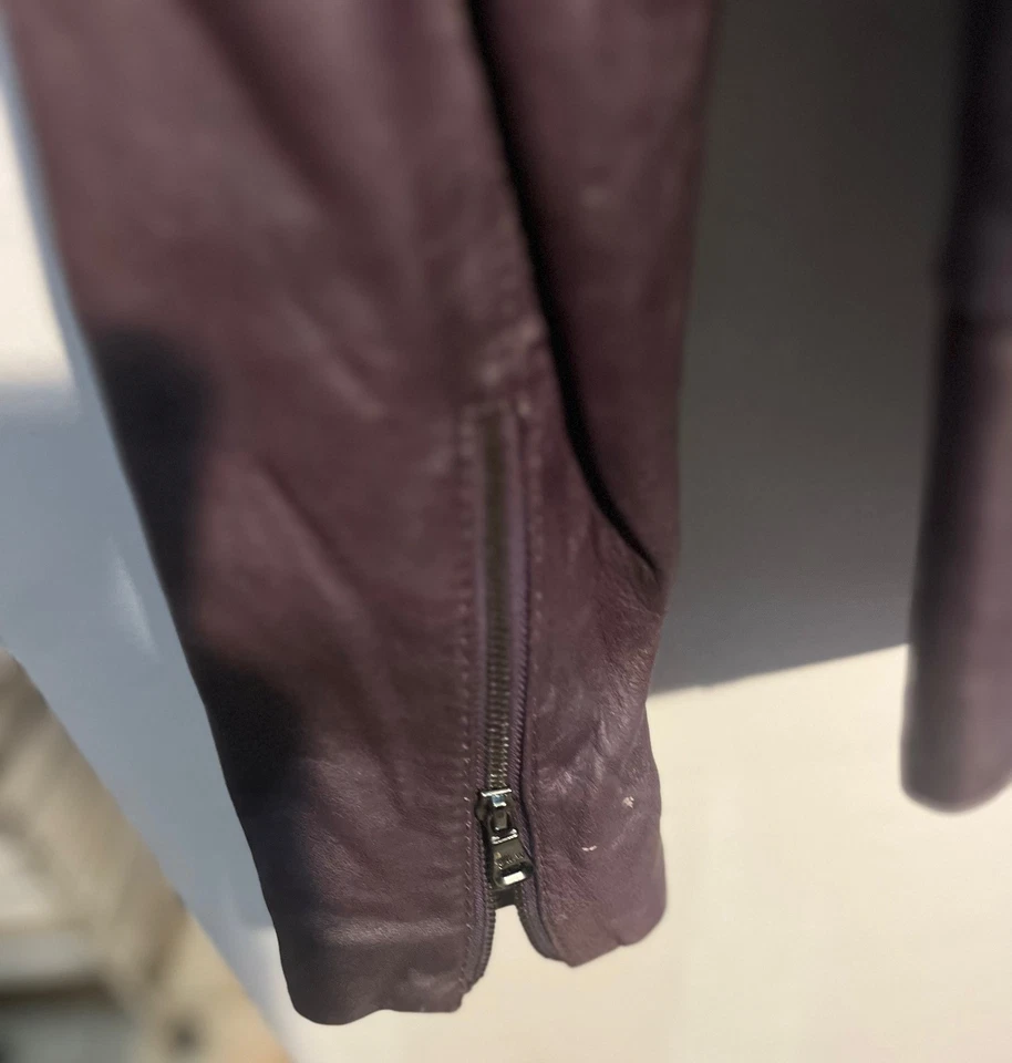 Chaqueta de cuero genuino Guess 1981 - PXS, púrpura profundo, forro floral Foto 3 de 4