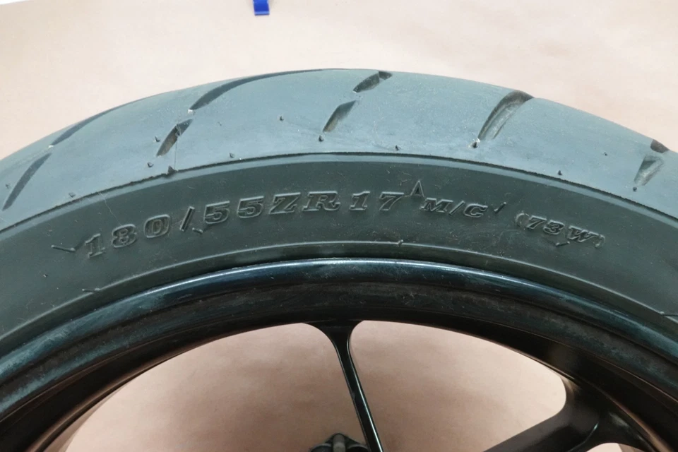 Llanta trasera Dunlop Aprilia Caponord 1200 2015 13-17 180/55 ZR17 Foto 3 de 4