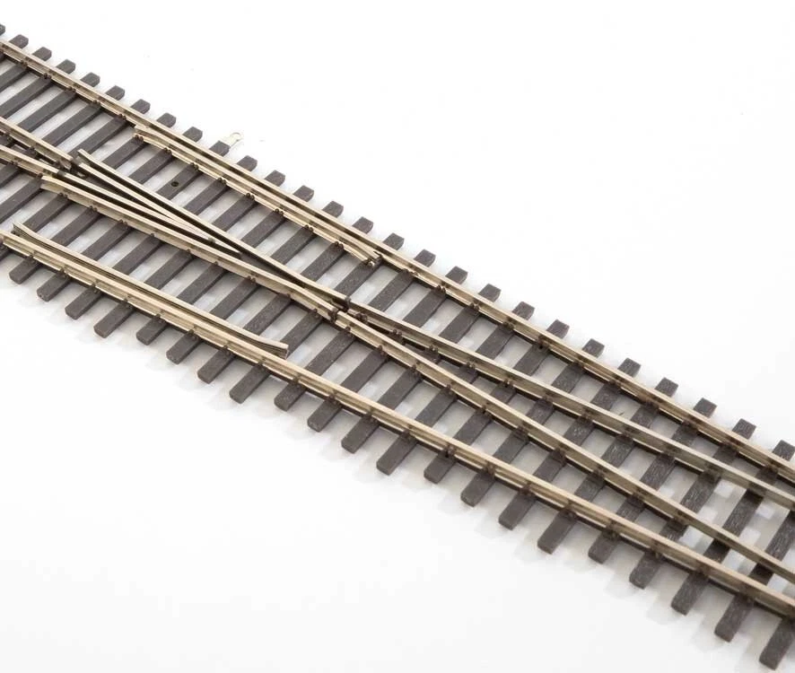 Walthers HO Scale ~ Code 83 Nickel Silver DCC Friendly #10 Turnout Left ~ 83021 - Image 3 of 4