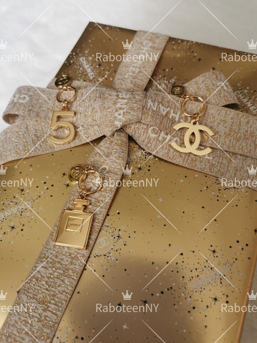 CHANEL Charm 2023 Holiday Christmas Limited Edition Novelty Gold