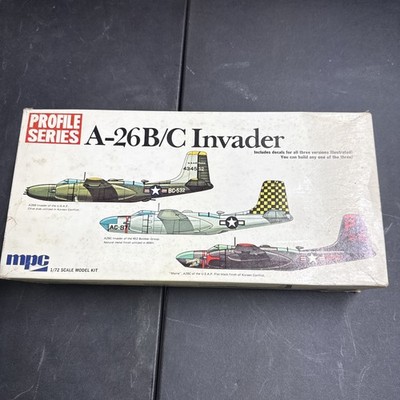 Vintage MPC Profile Series A-26 B/C Invader 1973 Model Kit 2-2003-200  1/72