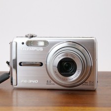 Olympus FE 340 8MP Digital Camera FOR PARTS NO IMAGE READ