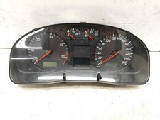 VW PASSAT B5 3B2 Kombiinstrument 3B0920822A 1.90 Diesel 85kw 2000 29537108