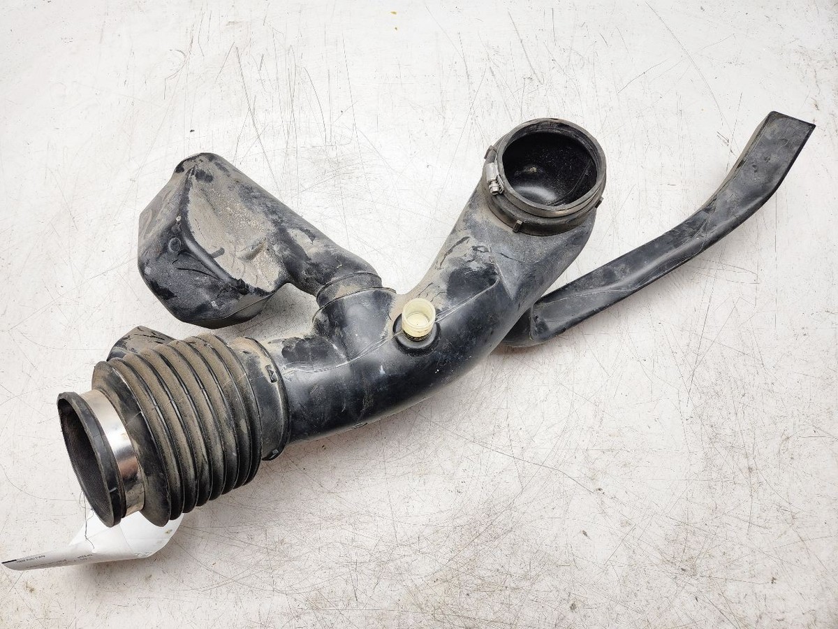 2003–2007 Hummer H2 Air Intake Tube Resonator OEM 15059739 Genuine