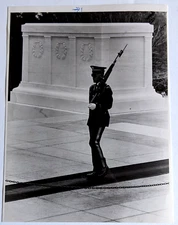1995 Arlington Cemetery Tomb of The Unkown Solider Washington DC VTG Press Photo