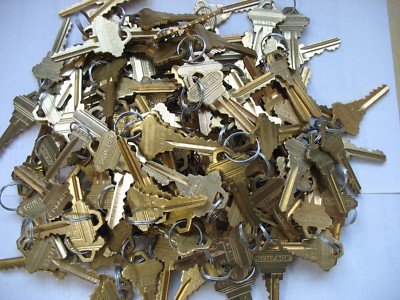 200 SCHLAGE ORIGINAL FACTORY PRECUT KEYS  100 SETS OF 2 (200 TOTAL)  SC-1 5 PIN